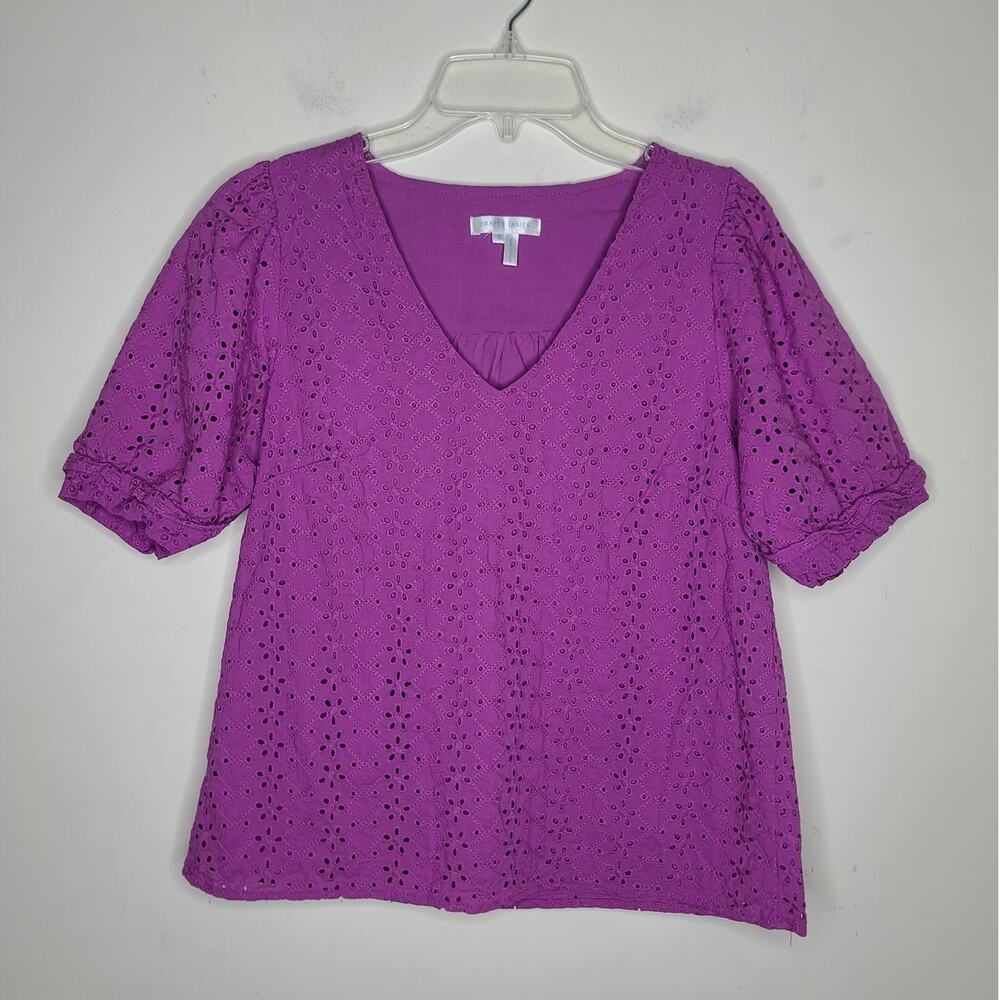 Draper James purple cotton eyelet v-neck short sleeve shirt - small